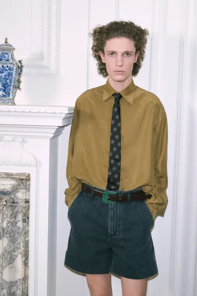 Look 14